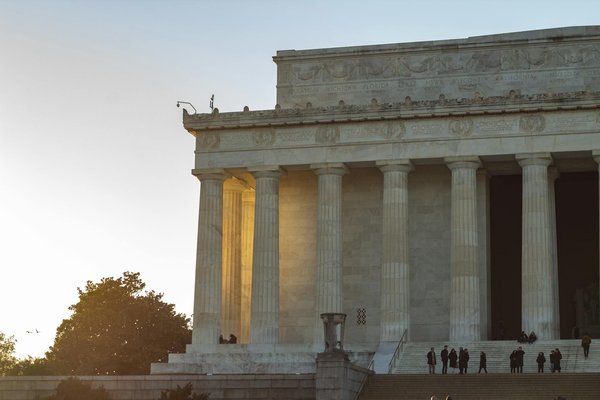 Comment découvrir les traditions locales lors d'un séjour à Séoul ?